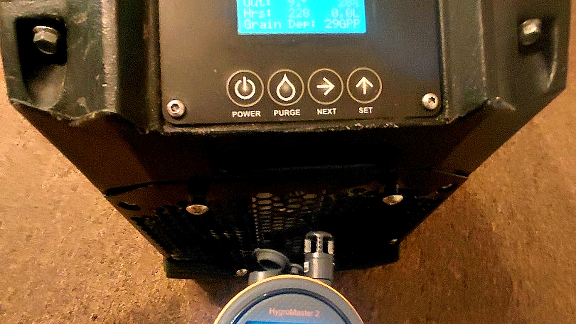 Monitoring — HygroMaster 2 reading at dehumidifier exhaust
